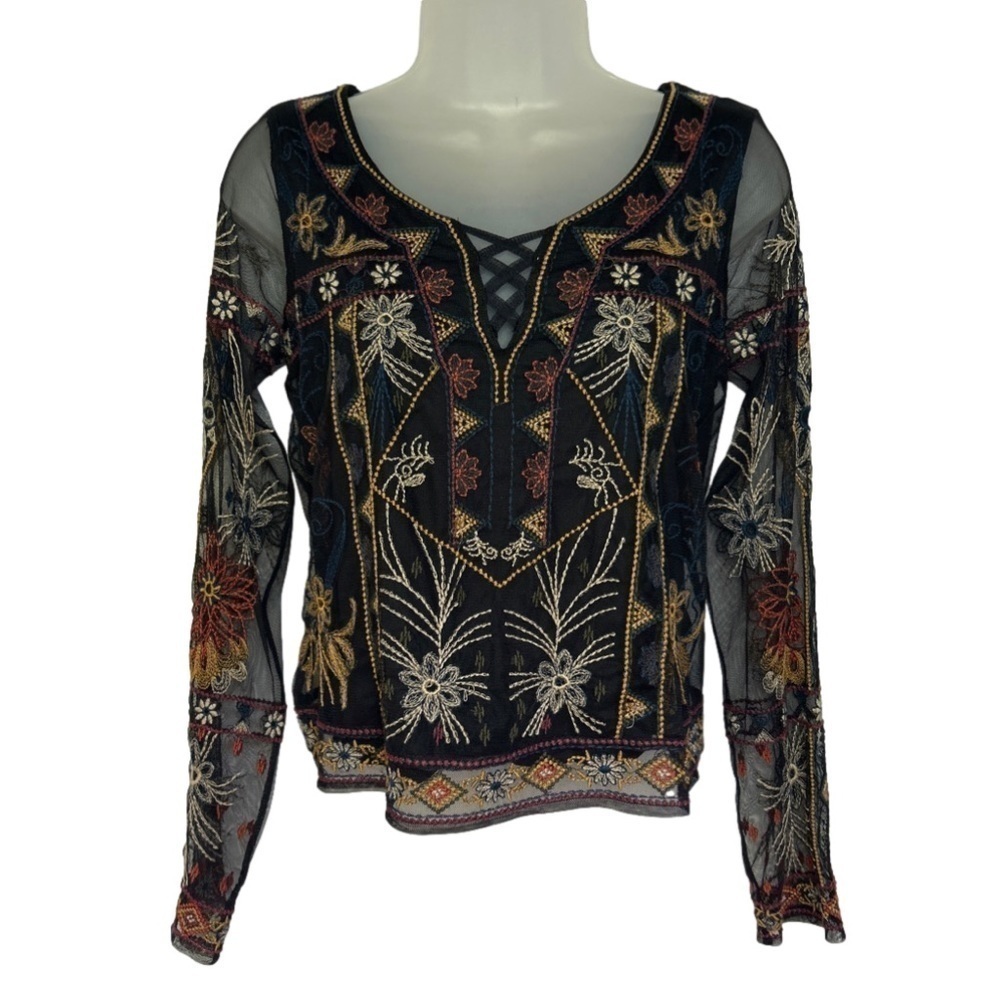 AMERICAN Eagle Black Lace and Embroidered Top